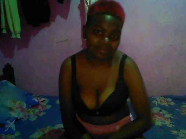 Thickblackebony webcam