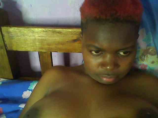 Thickblackebony webcam