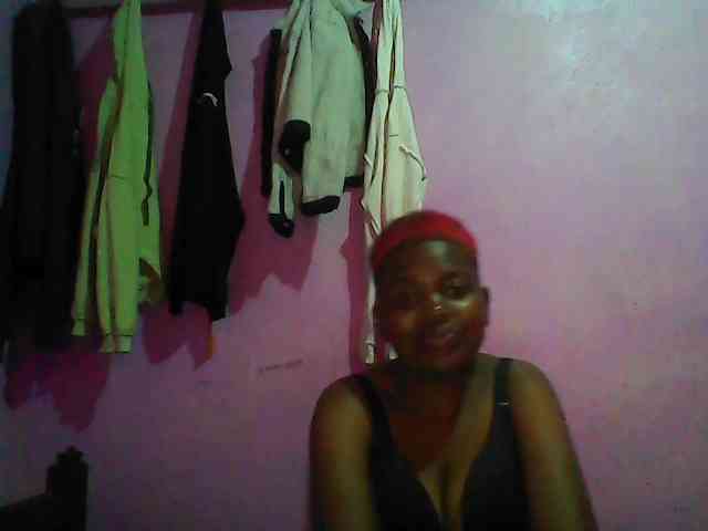 Thickblackebony webcam