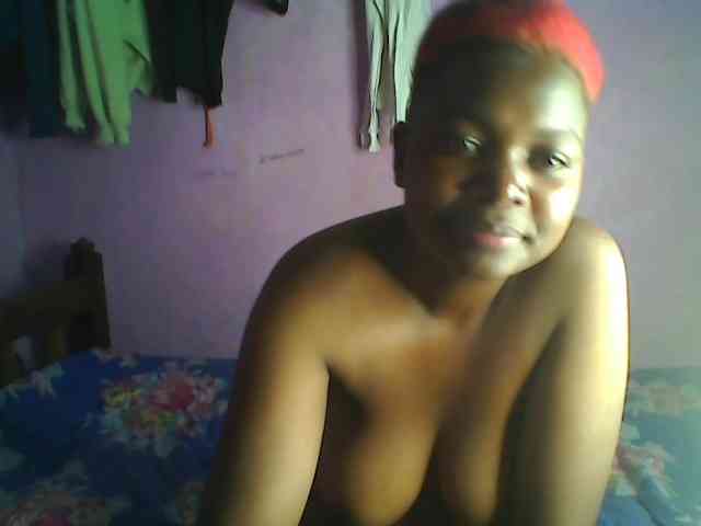 Thickblackebony webcam