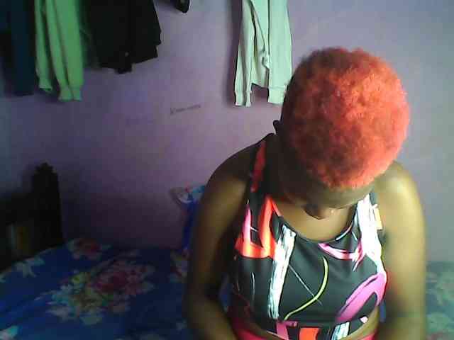 Thickblackebony webcam