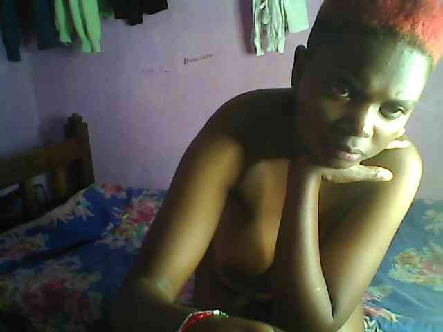 Thickblackebony webcam