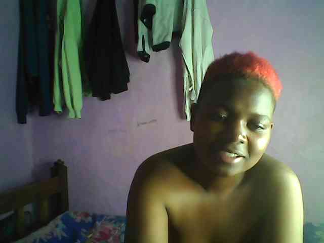 Thickblackebony webcam