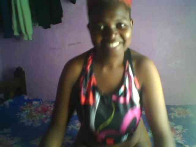 Thickblackebony webcam