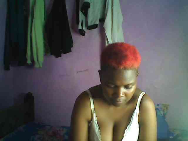 Thickblackebony webcam