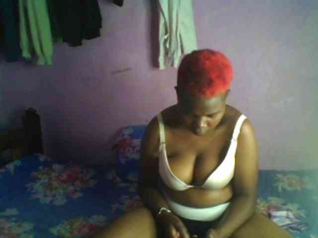 Thickblackebony webcam