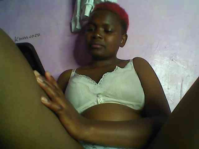 Thickblackebony webcam