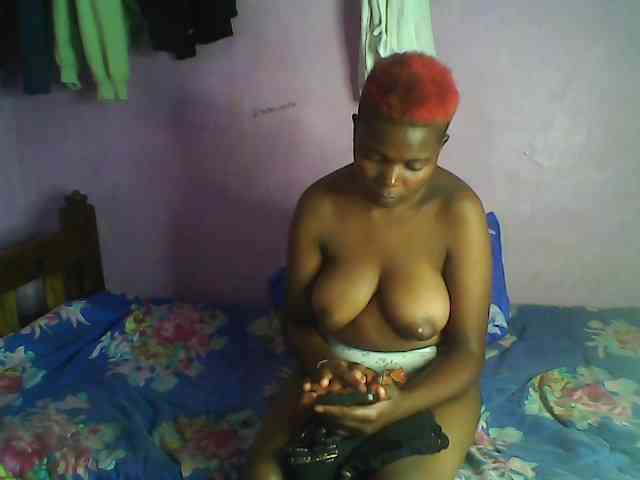 Thickblackebony webcam