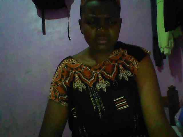 Thickblackebony webcam