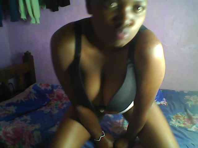 Thickblackebony webcam