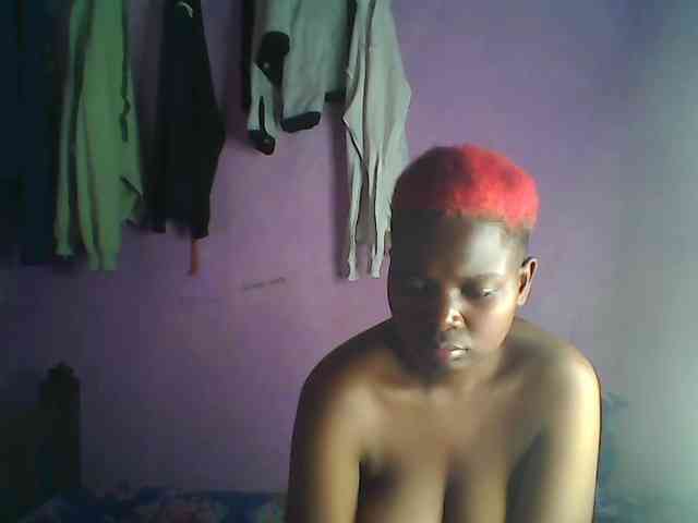 Thickblackebony webcam