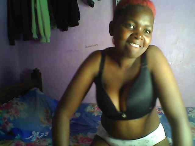 Thickblackebony webcam