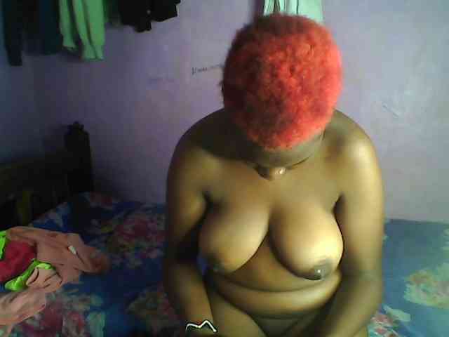 Thickblackebony webcam