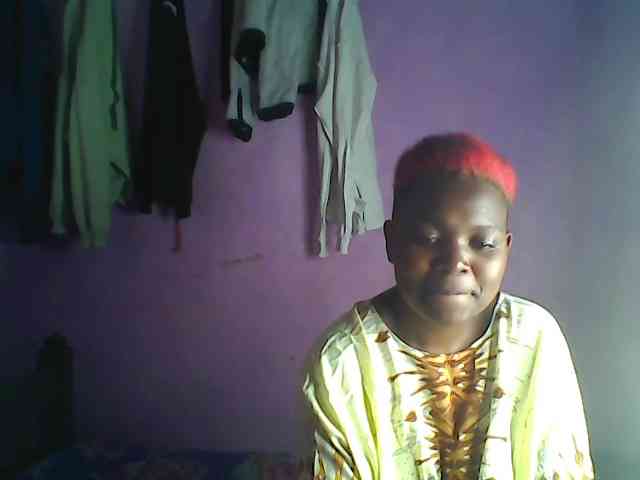 Thickblackebony webcam