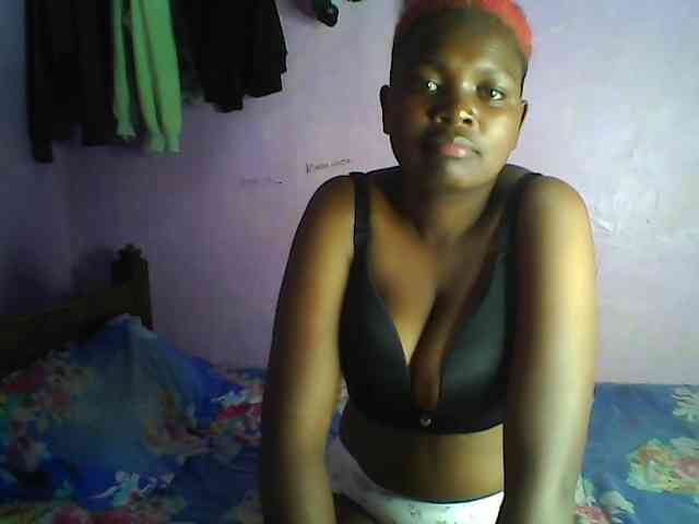 Thickblackebony webcam