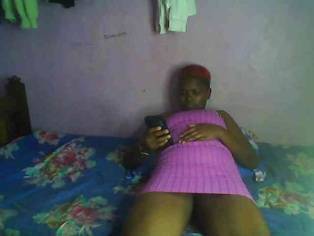 Thickblackebony webcam