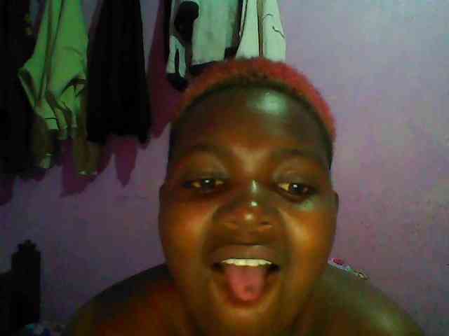 Thickblackebony webcam