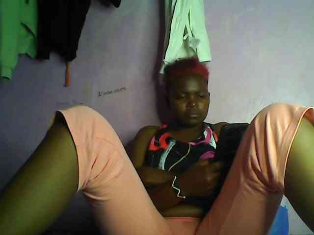 Thickblackebony webcam