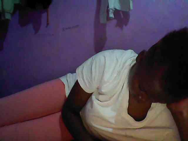 Thickblackebony webcam