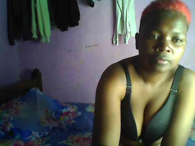 Thickblackebony webcam
