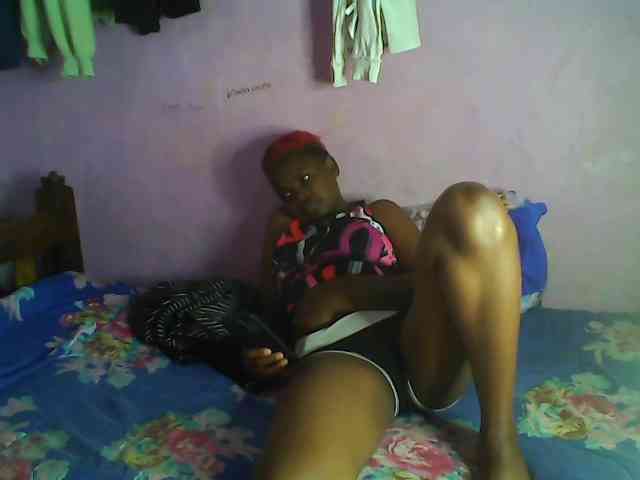 Thickblackebony webcam