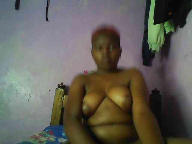 Thickblackebony webcam
