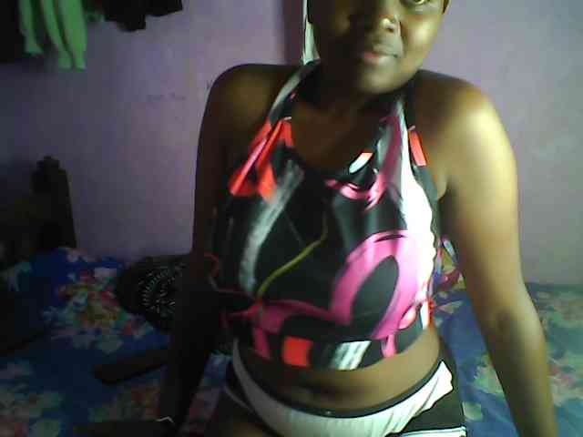 Thickblackebony webcam