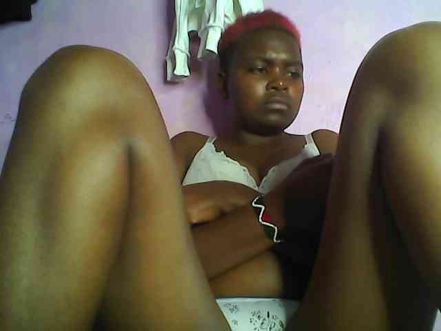 Thickblackebony webcam