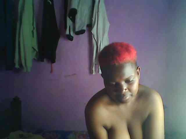 Thickblackebony webcam