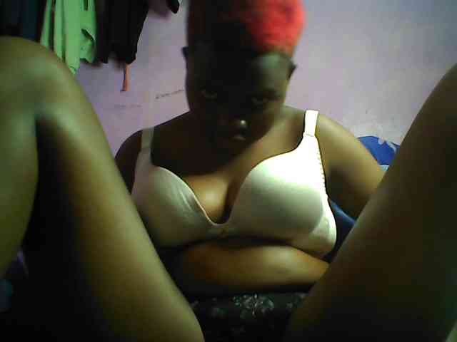 Thickblackebony webcam