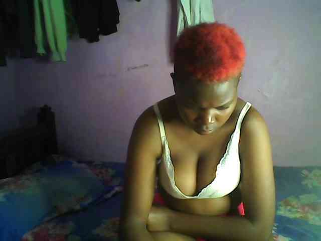 Thickblackebony webcam