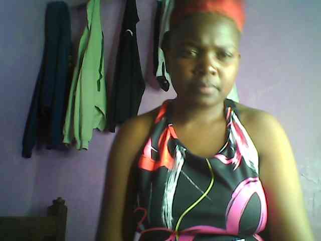 Thickblackebony webcam