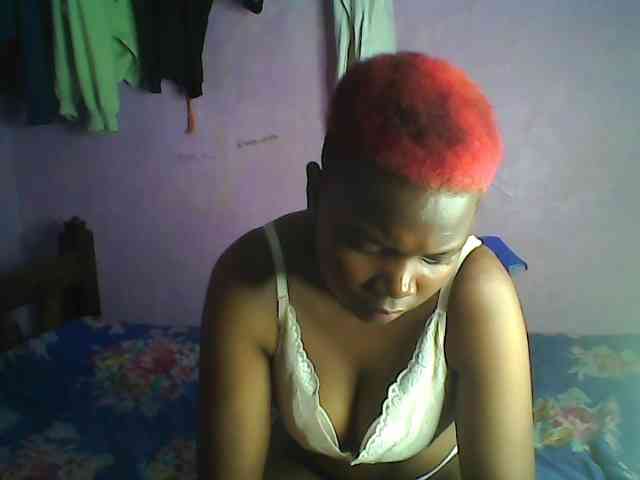 Thickblackebony webcam