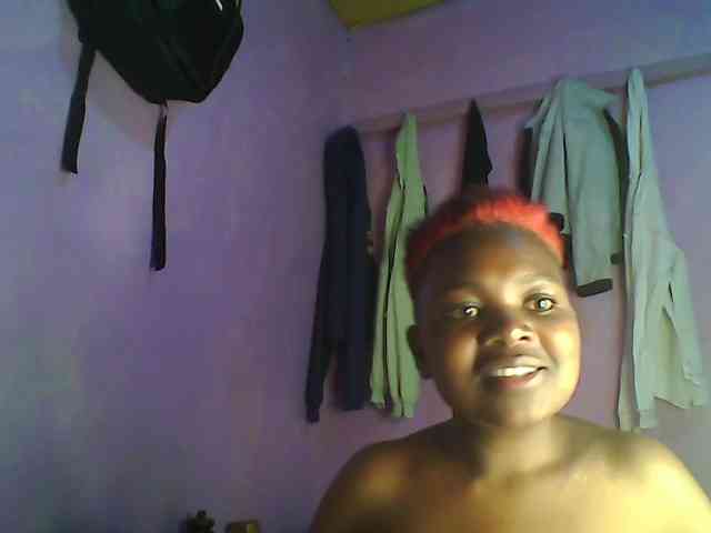 Thickblackebony webcam