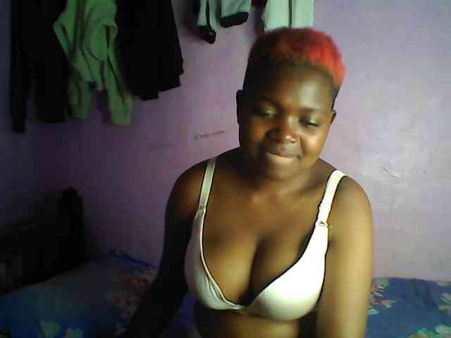 Thickblackebony webcam