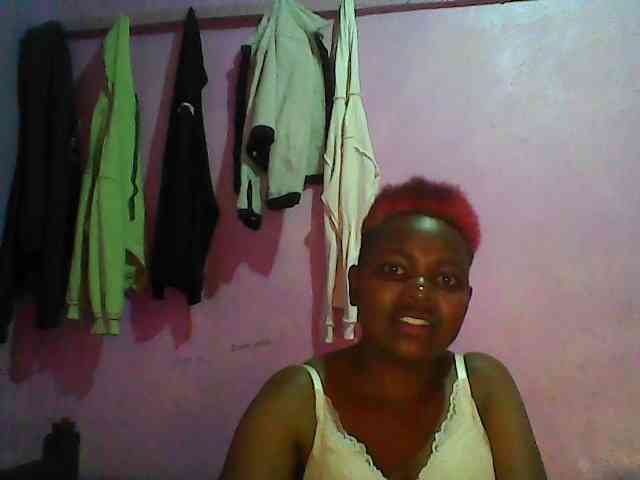 Thickblackebony webcam