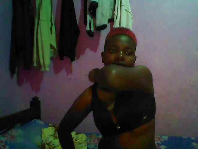 Thickblackebony webcam