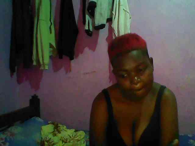 Thickblackebony webcam