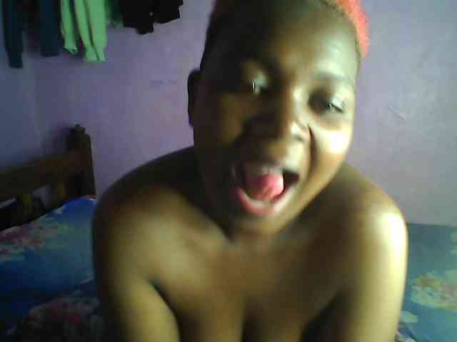 Thickblackebony webcam