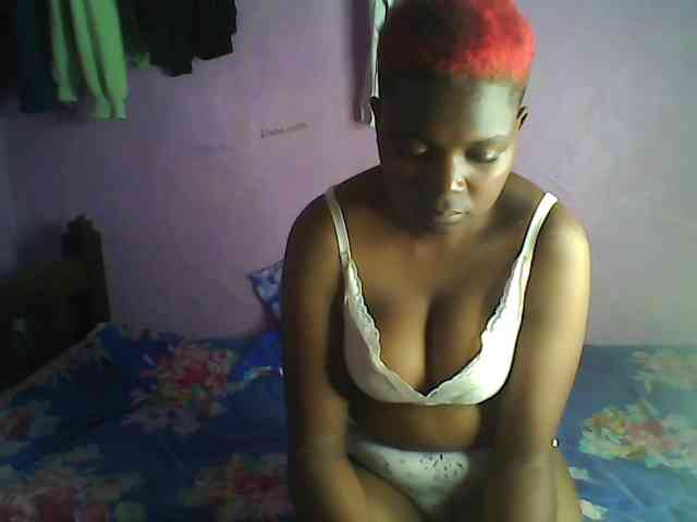 Thickblackebony webcam