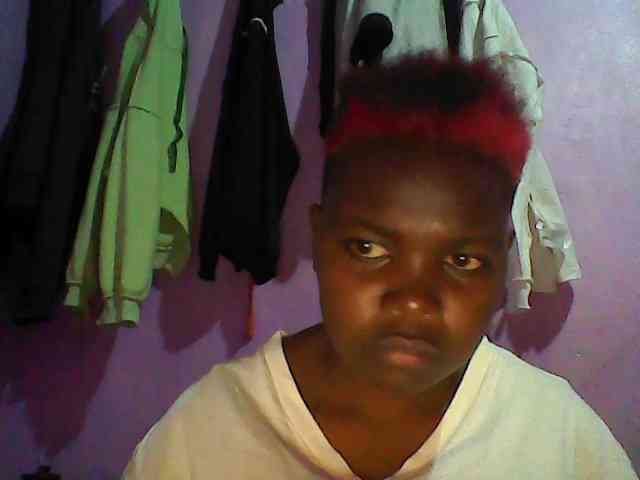 Thickblackebony webcam