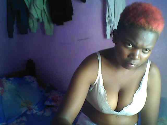 Thickblackebony webcam