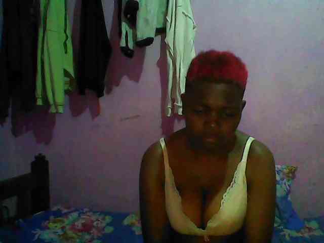 Thickblackebony webcam