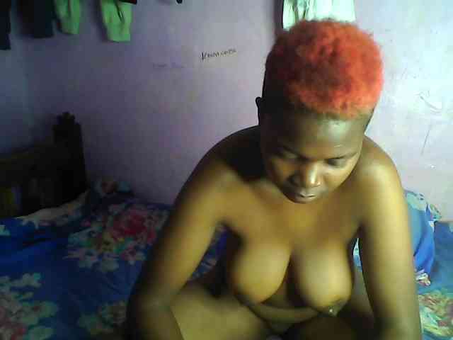 Thickblackebony webcam