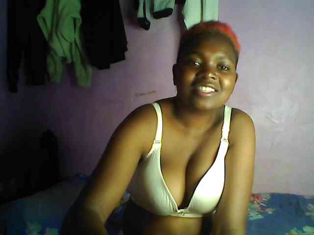 Thickblackebony webcam