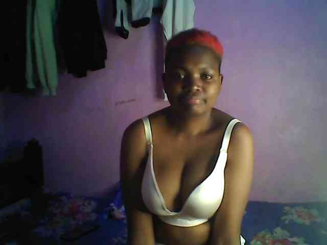 Thickblackebony webcam