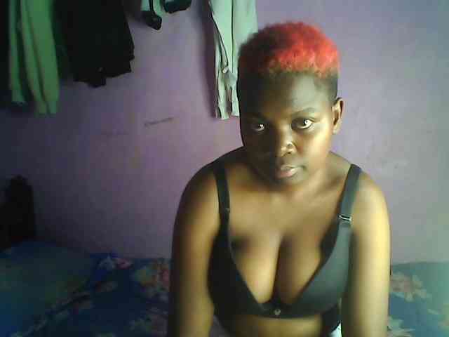 Thickblackebony webcam