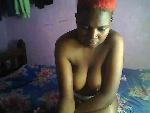 Thickblackebony webcam