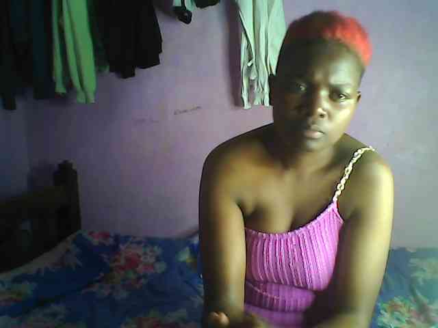 Thickblackebony webcam