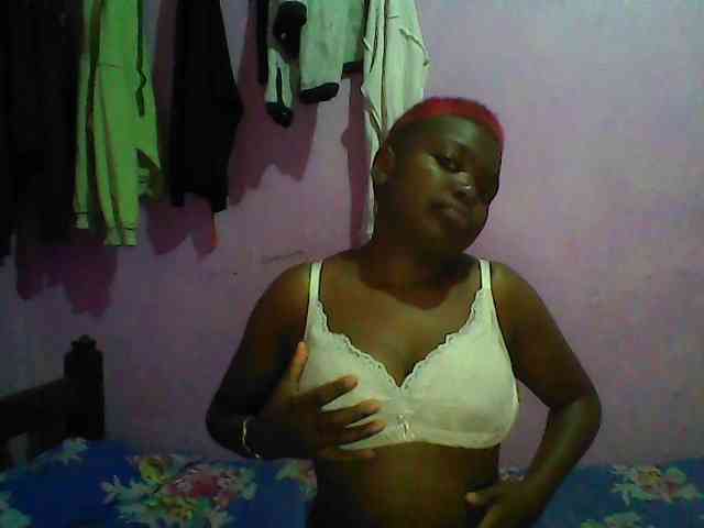 Thickblackebony webcam